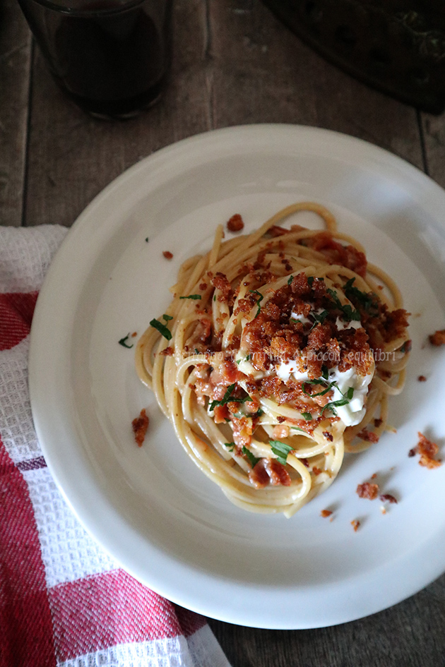 Spaghettoni Con Pomodori Secchi Burrata Di Bufala E Briciole Di Nduja