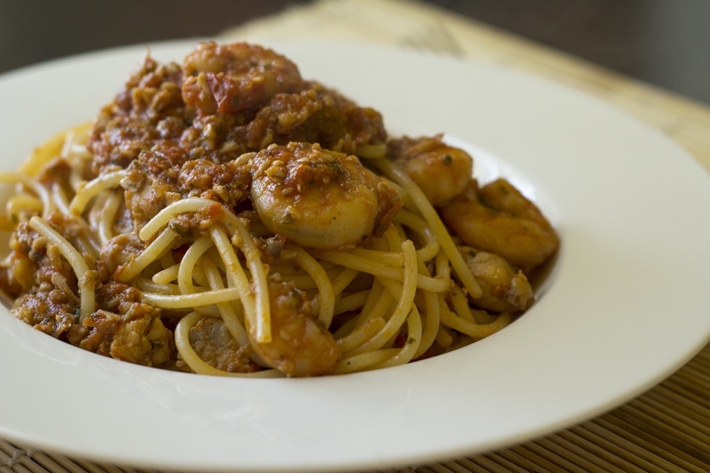 Pasta al sugo di pesce | Ricetta ed ingredienti dei ...