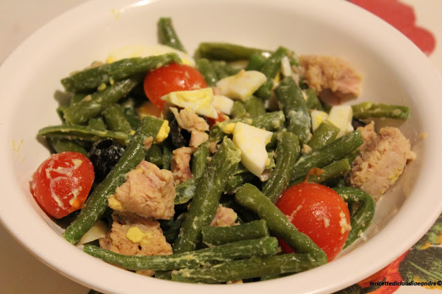 Insalata Di Fagiolini Con Uova, Tonno, Olive E Pomodorini | Ricetta Ed ...