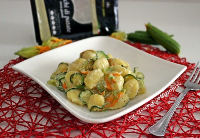 Gnocchi zucchine fiori e crema di pecorino | Ricetta ed ingredienti dei ...