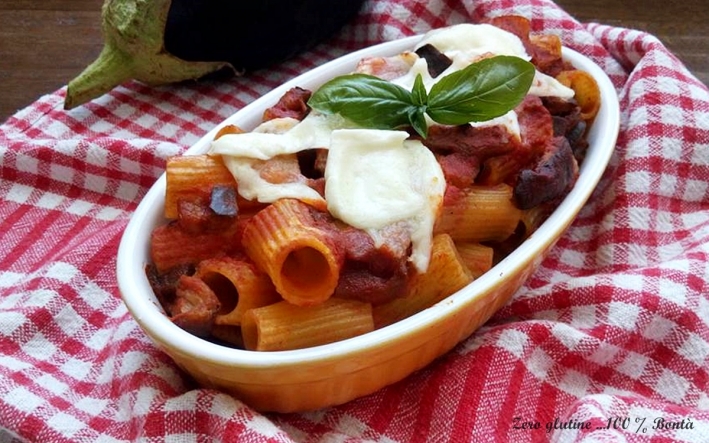 Pasta al forno con le melanzane e mozzarella | Ricetta ed ingredienti ...