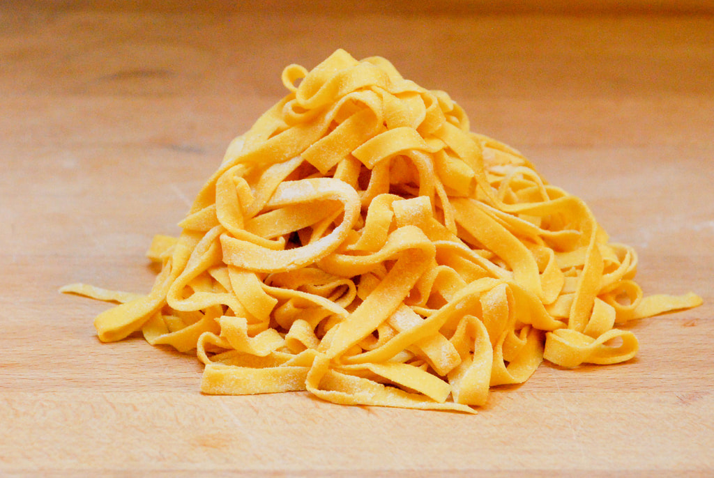 How To Eat Tagliatelle Like A Bolognese | Ricetta Ed Ingredienti Dei ...