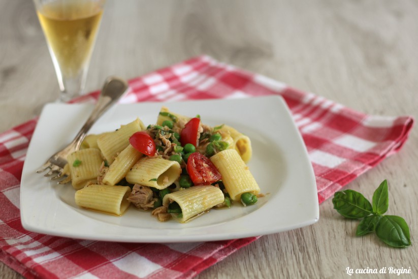 Insalata di pasta con tonno, piselli e pomodorini Ricetta ed