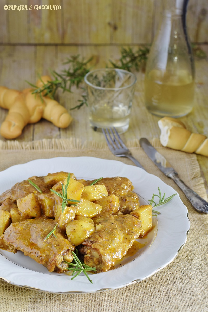 Pollo in umido con patate | Ricetta ed ingredienti dei Foodblogger italiani