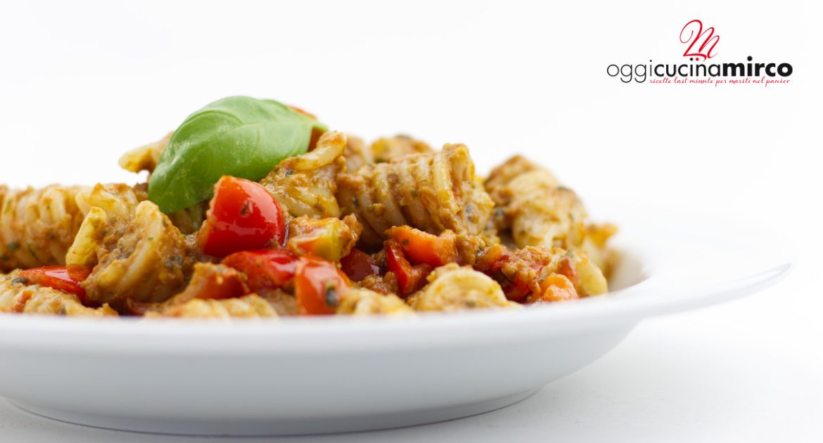 Pasta con pesto di basilico e pomodori secchi Ricetta ed ingredienti