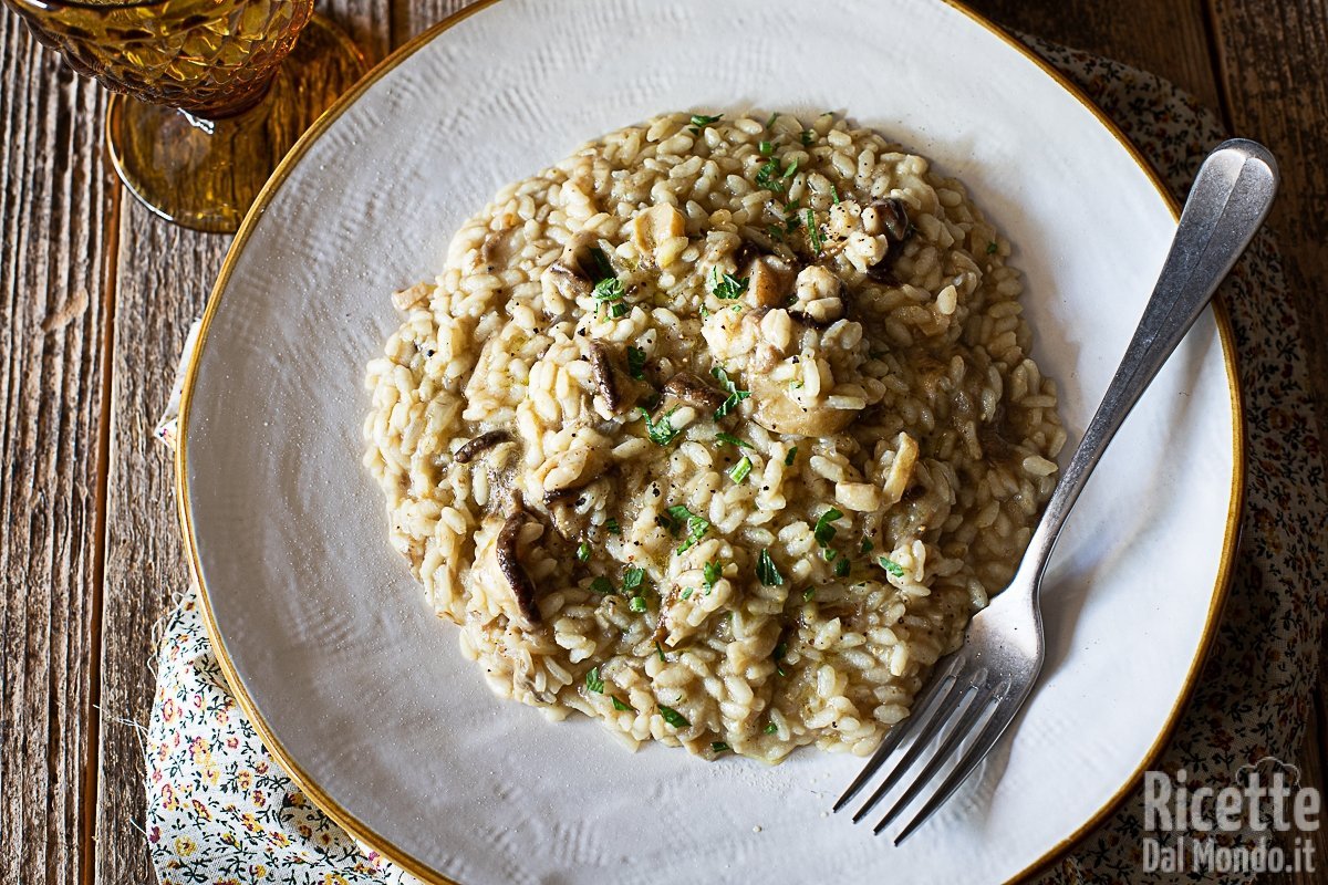 Risotto ai funghi porcini. La ricetta del risotto ai porcini cremoso e